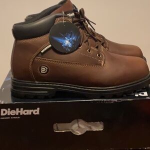 New in box Diehard mens leather waterproof work boots size 13 W